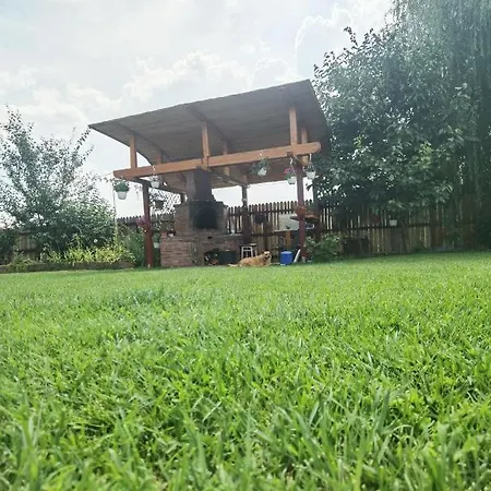 Casa Reds Lodge