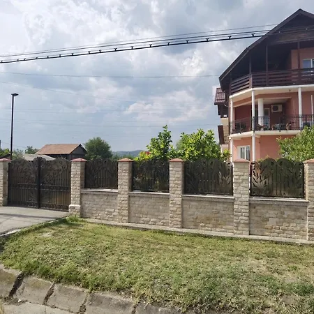Casa Reds * Ramnicu Valcea